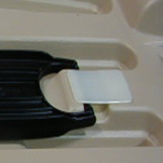 Retainer Plate White (on table